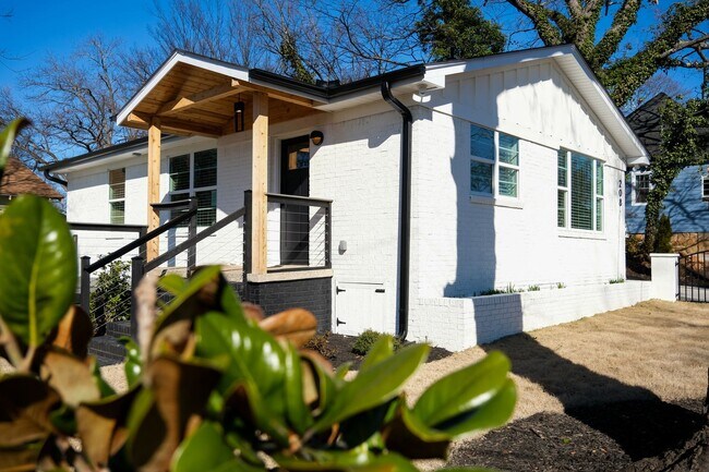 Building Photo - Custom Design Home in Greenville w/ Lawn C...