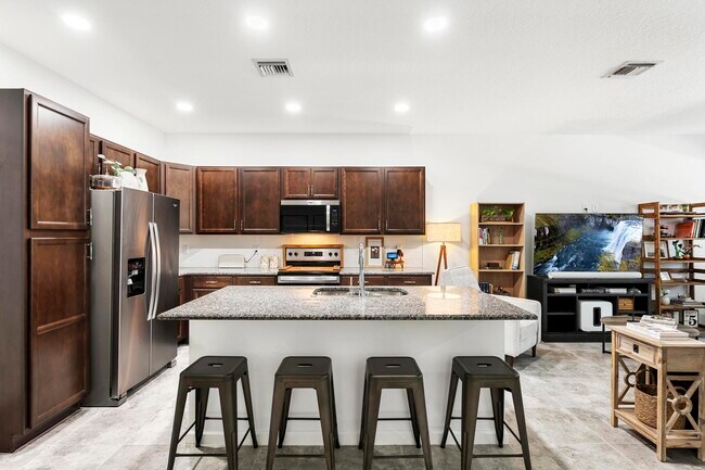 Building Photo - 16417 Mirabell Mnr Ln