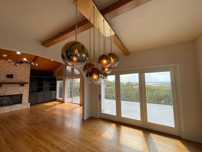 Building Photo - GORGEOUS VIEWS OF LAKE TRAVIS AT HUDSON BEND
