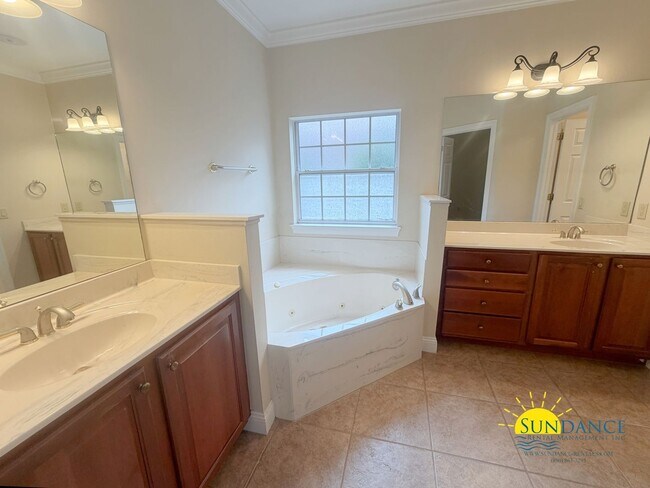Building Photo - 1642 Samos Cove