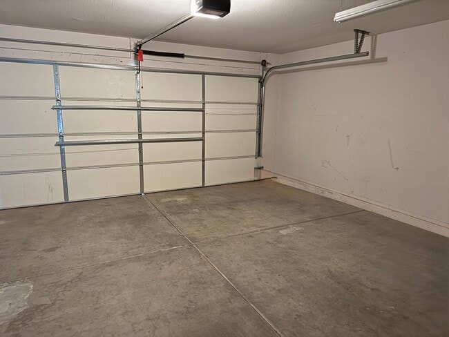 Building Photo - 2712 E Denim Trail