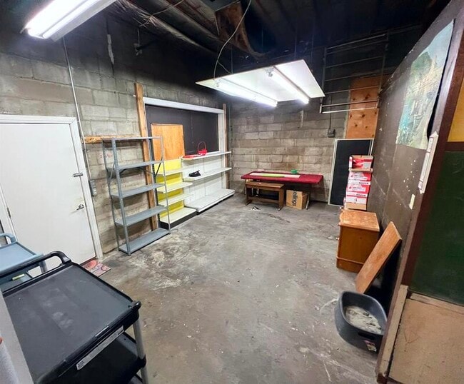 Building Photo - 55 S Main St