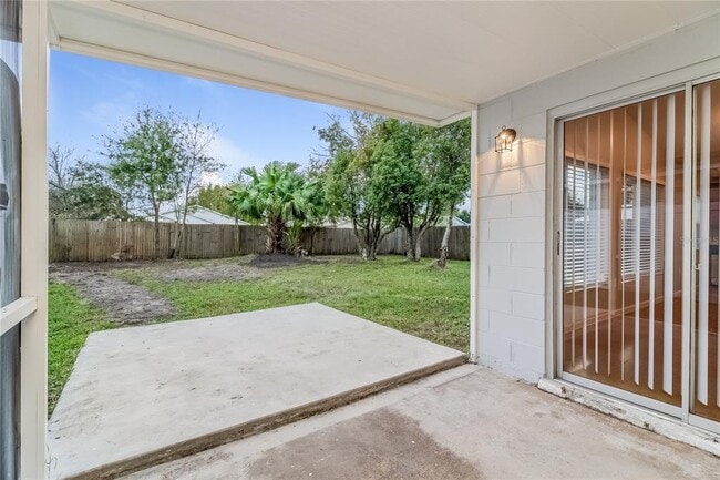 Building Photo - 1433 Vinetree Dr