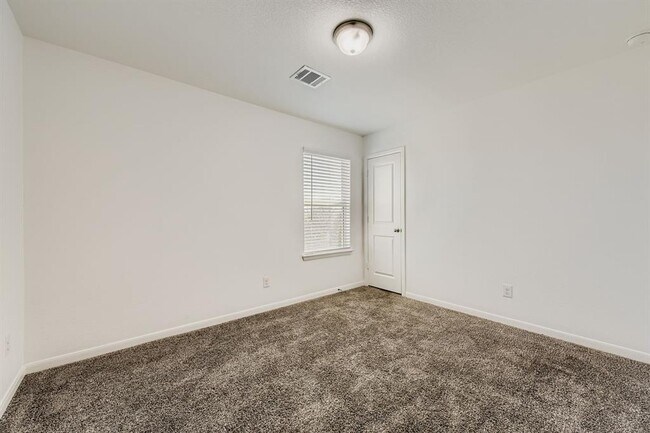 Building Photo - 612 Blue Oak Blvd