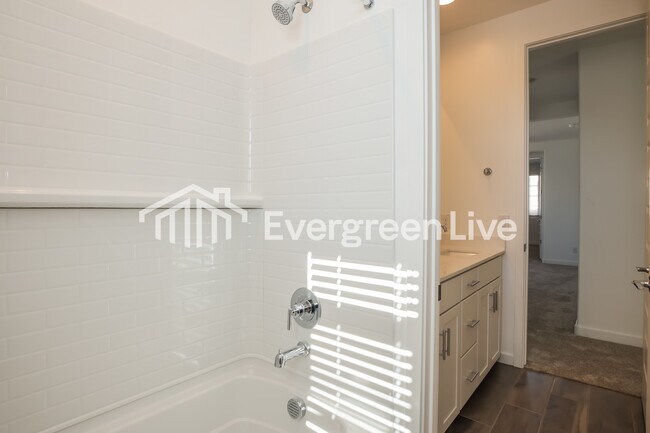 Building Photo - Hestia