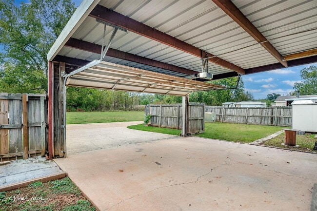 Building Photo - 409 Glen Harbor