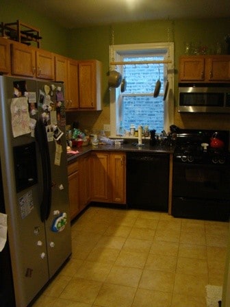 Updated kitchen - 2710 W Giddings St