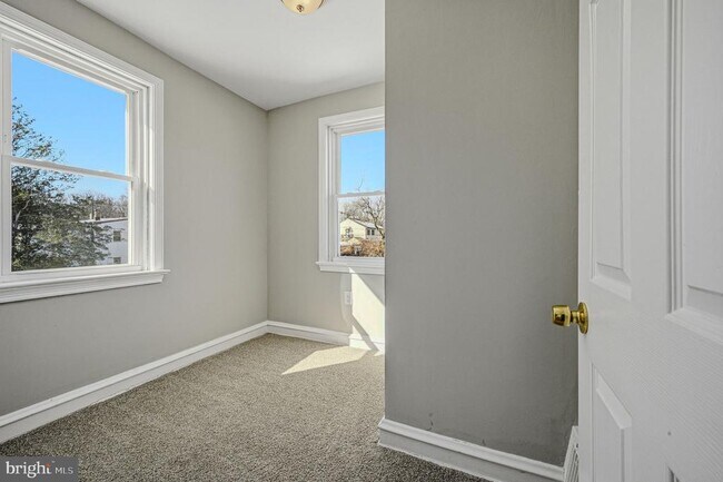 Building Photo - 816 Washington St