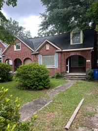 Building Photo - 2611 Cooper Ave