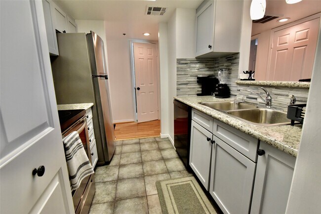 Building Photo - 3525 Sage Rd