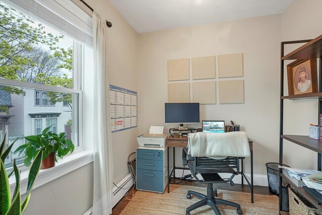 Building Photo - 137 Princeton St