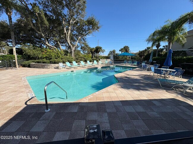 Building Photo - 1202 Makarios Dr