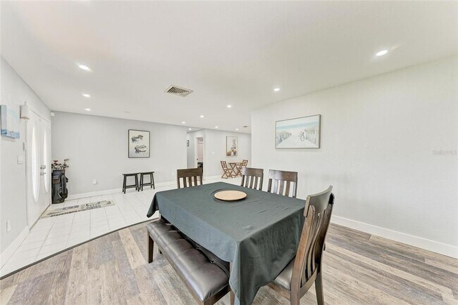 Building Photo - 3376 Peace River Dr