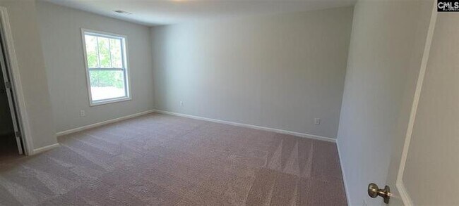 Building Photo - 428 Mahasset Court