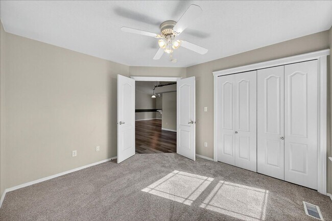Building Photo - Bright & Cozy Home on a Quiet Cul-de-Sac