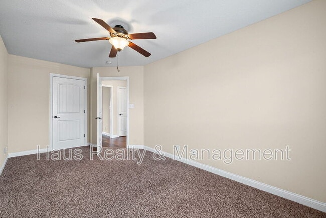 Building Photo - 1725 Autumnwood Blvd