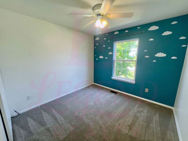 Building Photo - MOVE IN READY - Atrium Ranch for Rent in O'Fallon, MO – 3 Bed, 2.5 Bath with Finished Basement & ...