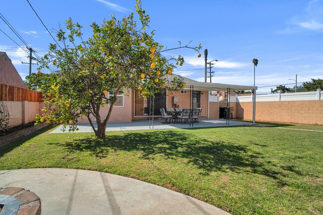 Building Photo - Stunning Remodeled Corner-Lot Home – An En...