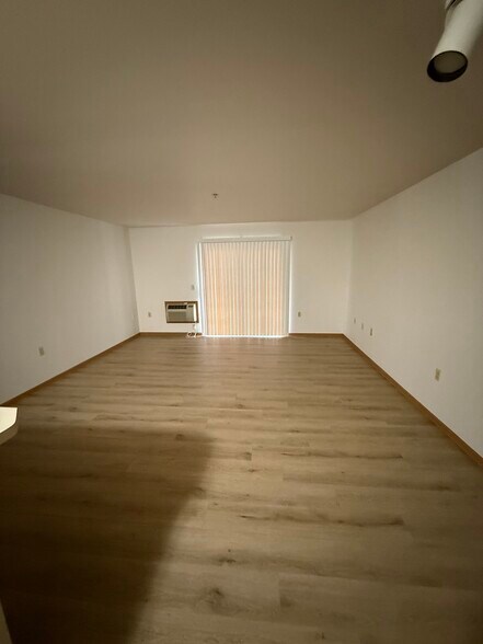 Building Photo - 205 Kearney Way