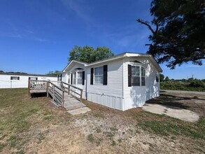 Building Photo - Braswell Mobile Home Park
