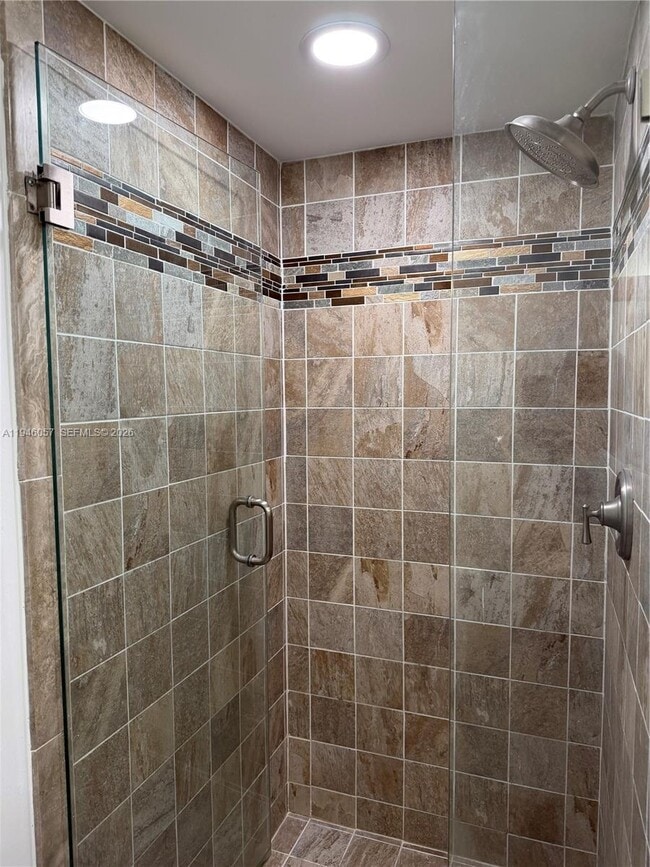 Building Photo - 9920 NW 68th Pl