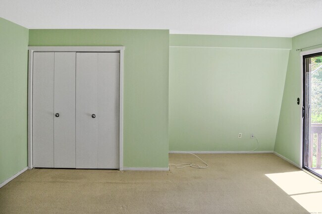 Building Photo - 106 Mallard Dr