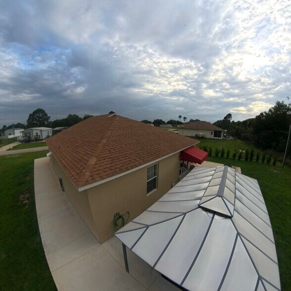 Building Photo - 25283 Canterbury Dr