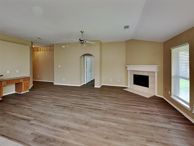 Building Photo - 719 Chase View Dr