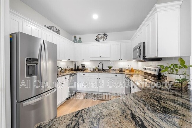 Building Photo - 25 S Wildflower Dr