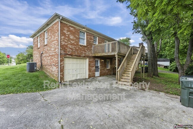 Building Photo - 1321 Leaning Tree Ln