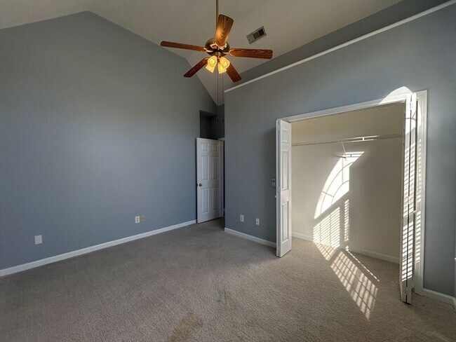 Building Photo - 313 Old Cahaba Trail