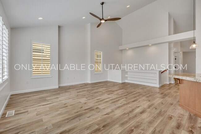Building Photo - 2979 Desert Forest Ln