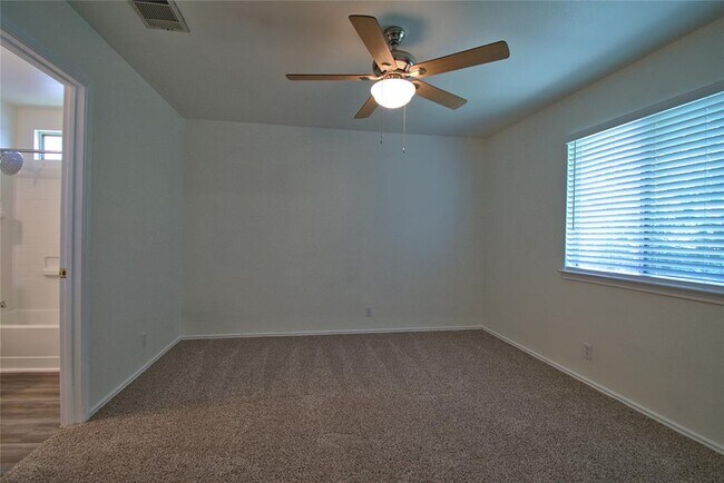 Building Photo - 16418 Hamilton Point Cir