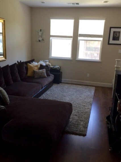 living space off of the kitchen - 722 El Paseo Cir