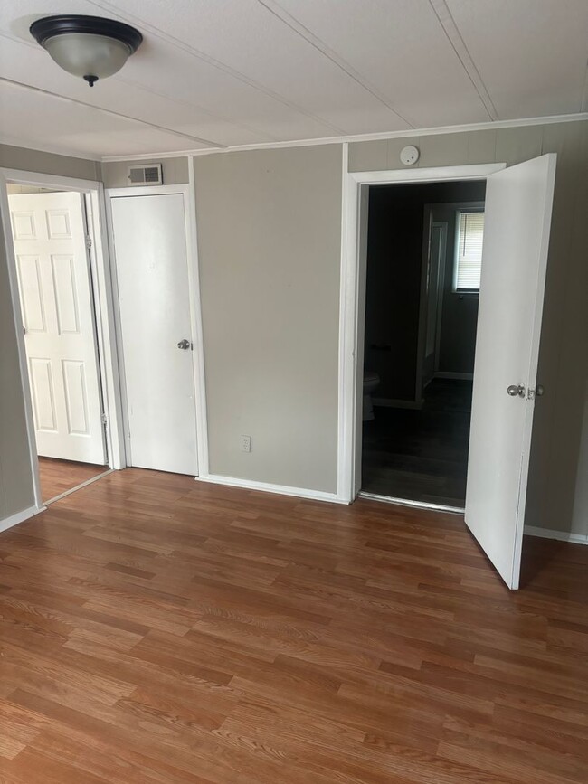 Building Photo - 618-A Dashland Dr