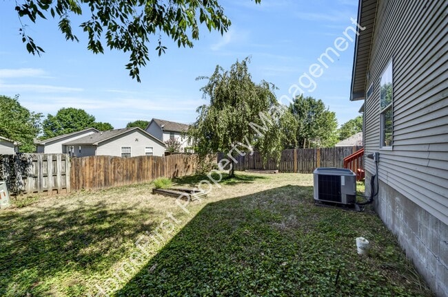 Building Photo - 137 Angel Falls Dr