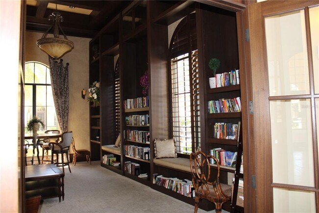 Building Photo - 20313 Lagente Cir