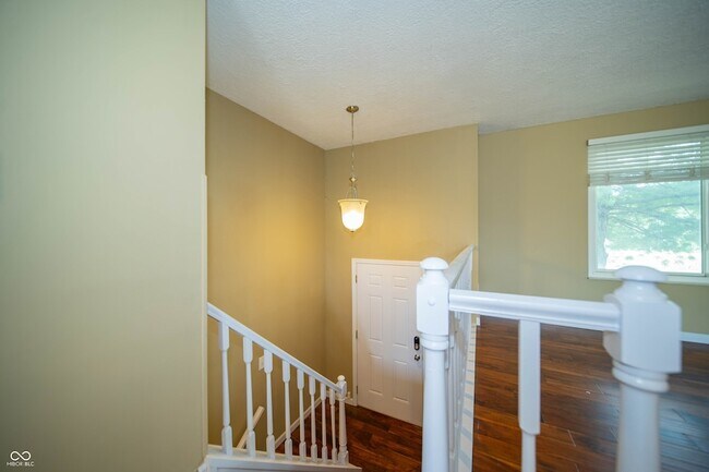 Building Photo - 8307 Castle Farms Rd