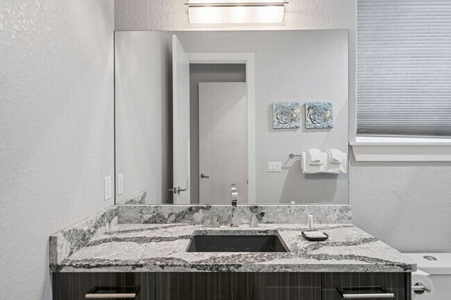 Building Photo - 748 Desert Mountain Ct