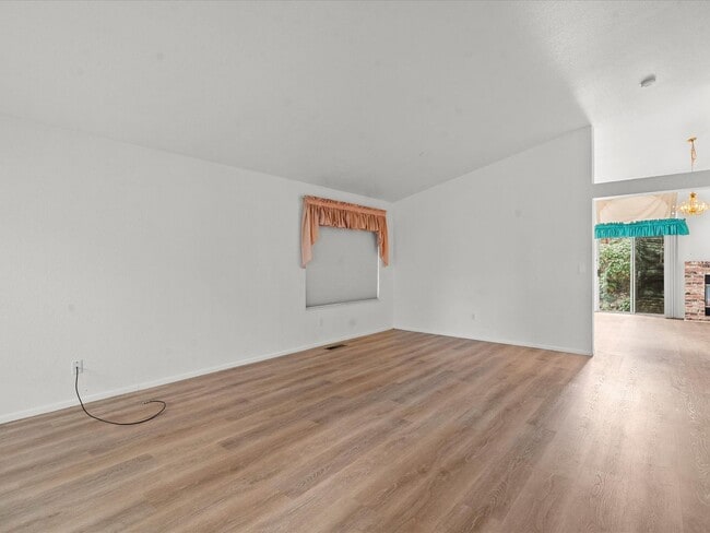 Building Photo - 6165 Greenbrook Dr