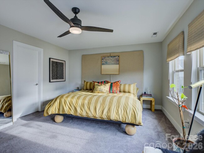 Building Photo - 11015 Stetler St