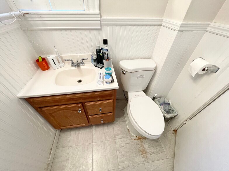 Building Photo - 23 Parker Hill Ave