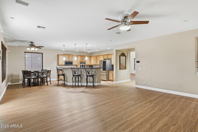 Building Photo - 6206 W Buckhorn Trail