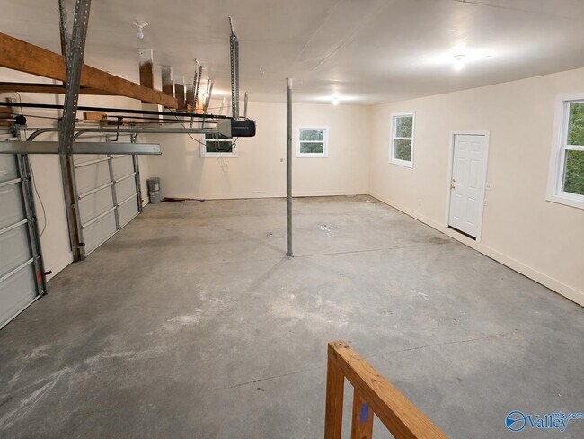 Building Photo - 3200 Berkley St SW