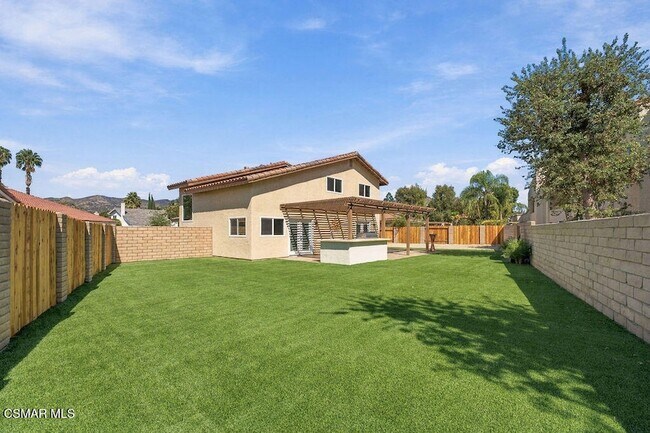 Building Photo - 5769 Nutwood Cir
