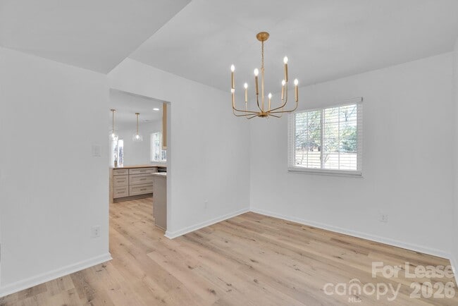 Building Photo - 7404 Shadowlake Dr