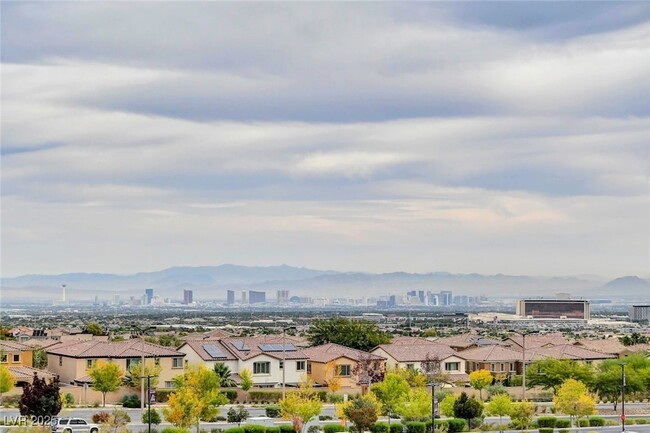 Building Photo - 318 Wind Poppy St