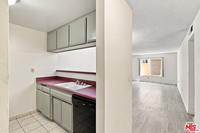 Building Photo - 3600 Bagley Ave