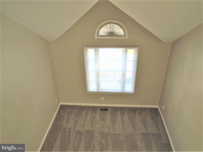 Building Photo - 1914 Duffield Ln