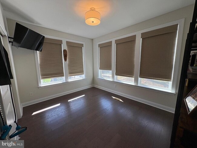 Building Photo - 202 Charles Ellis Dr